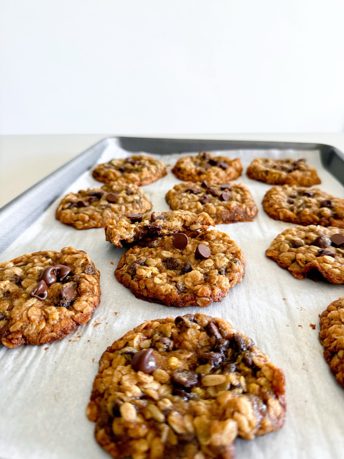 Banana Chocolate Chip Oatmeal Cookies