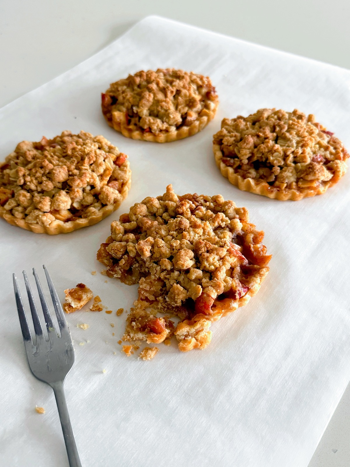 Mini Apple Crumble Pies