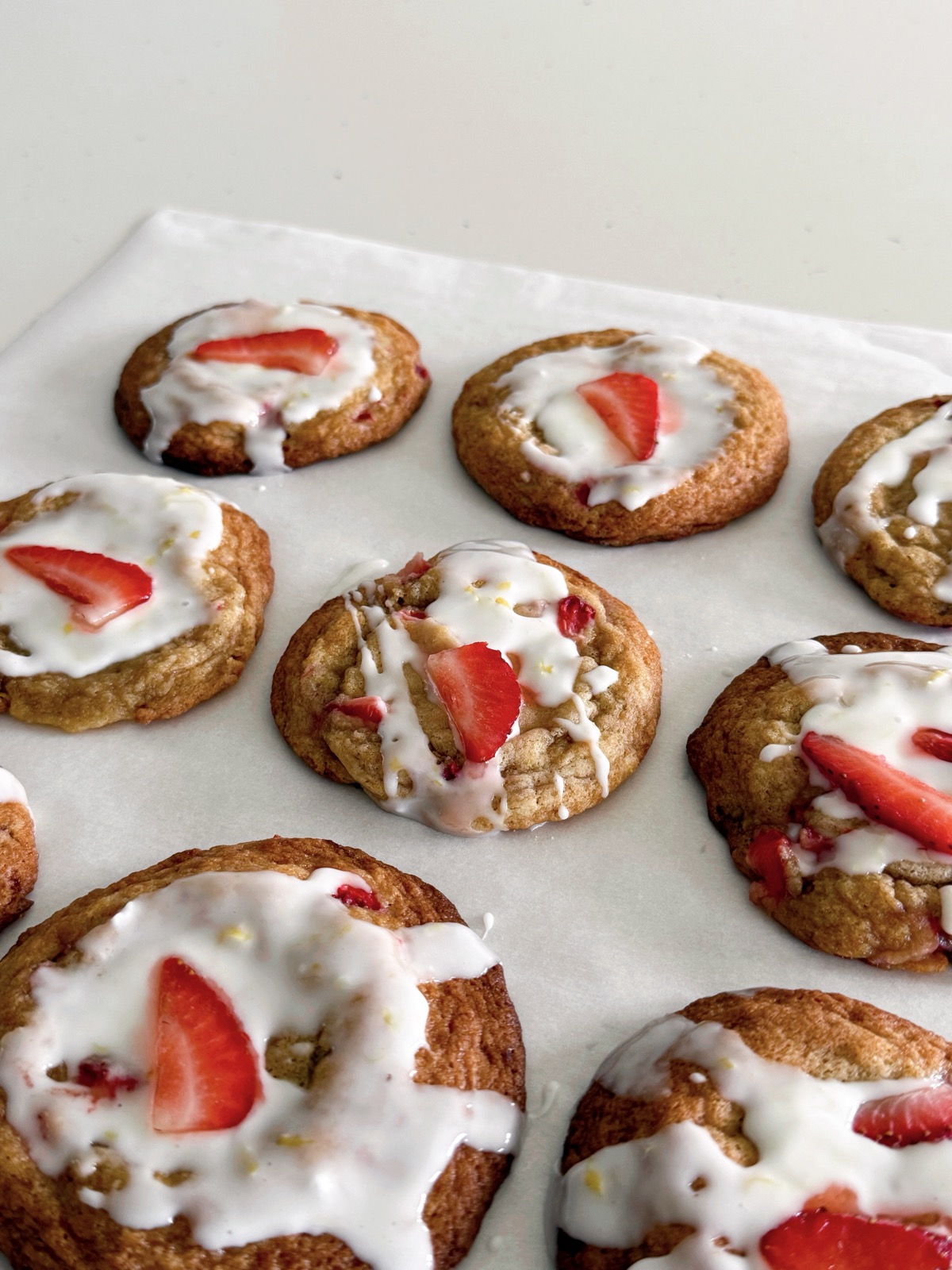 Strawberry Lemon Glazed Cookies