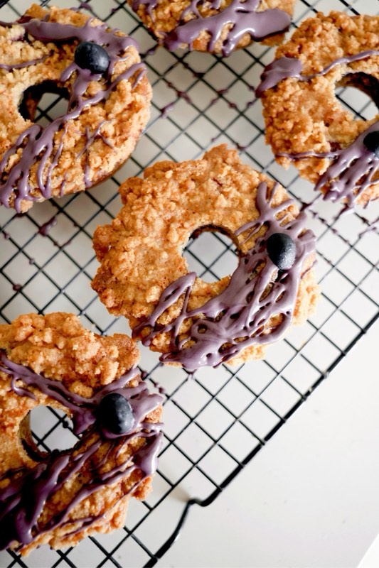 Baked Blueberry Streusel Donuts