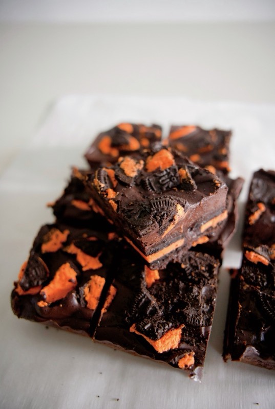 Halloween Oreo Stuffed Brownies
