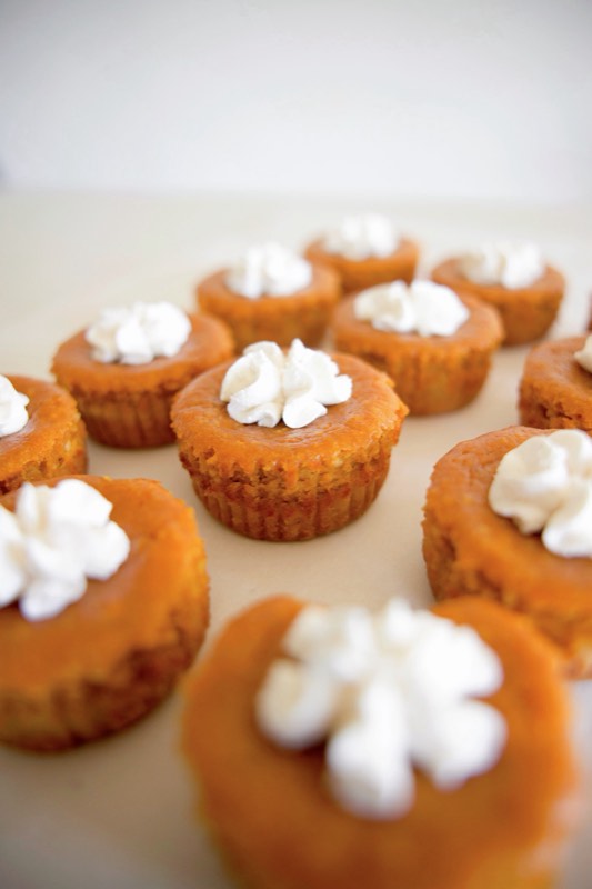 Mini Pumpkin Pie Shortbread Cups