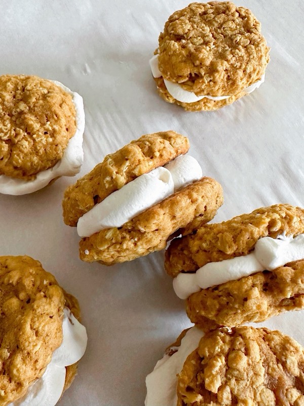 Pumpkin Oatmeal Cream Pie Cookies
